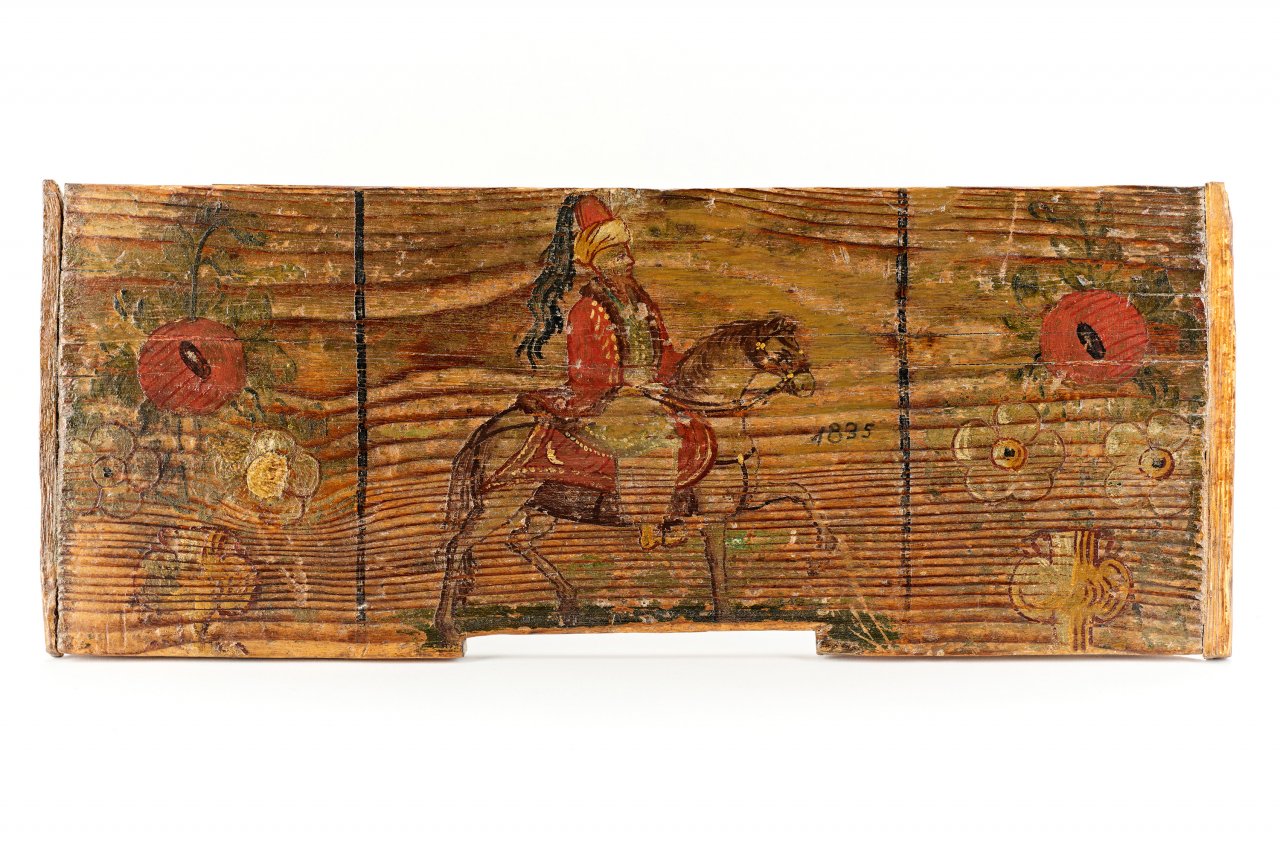 Turek, 1835 (?), p.d. Stovčnik, Meža Onkraj, Čarfova zbirka panjskih končnic 
Foto: Tomo Jeseničnik