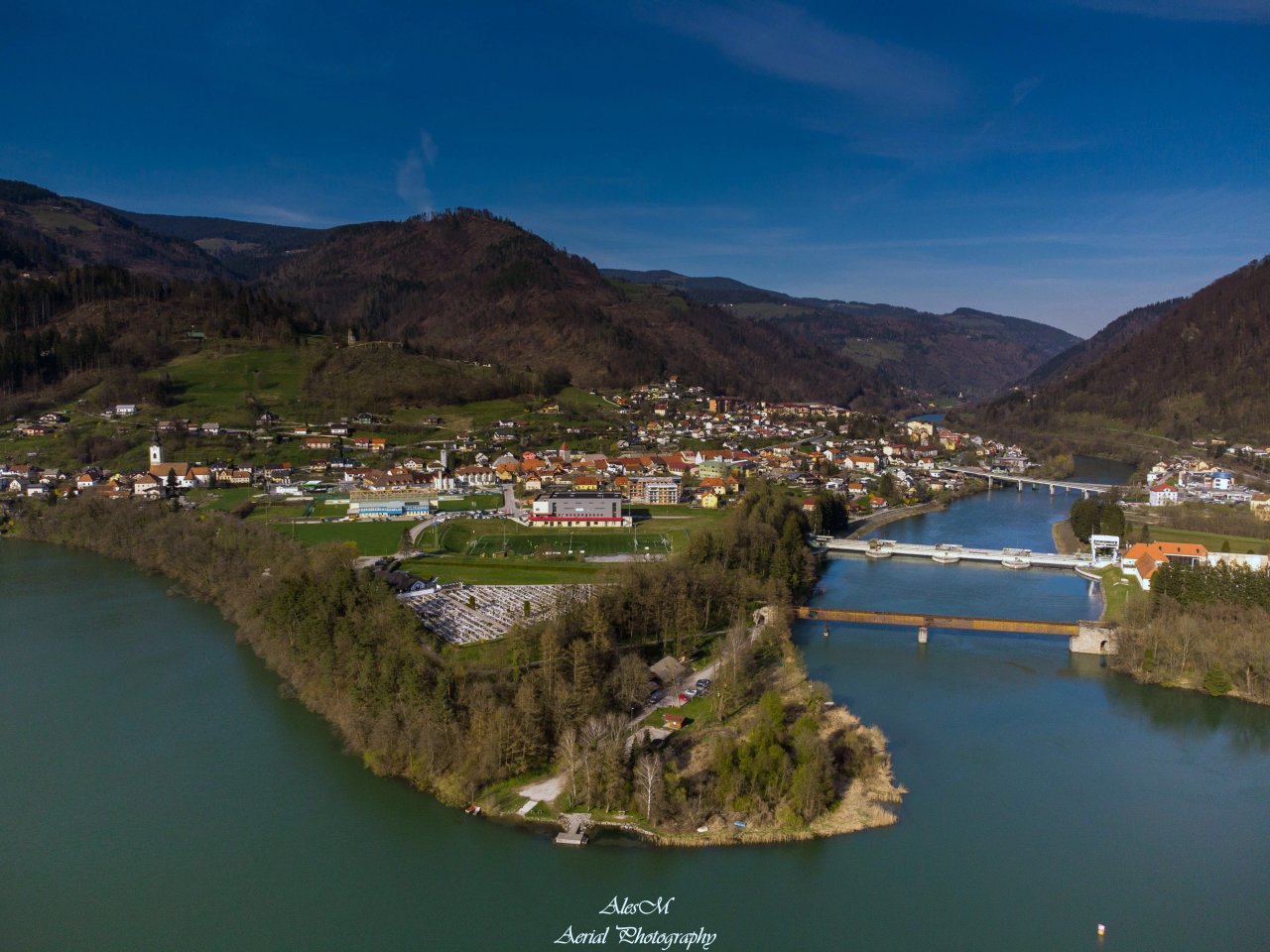 Aleš fotografira tudi dogodke, ki jih prav tako najdete v Utripu. Njegova naslovnica je krasila drugo številko Utripa Dravograda maja 2023, ni pa bila edina.